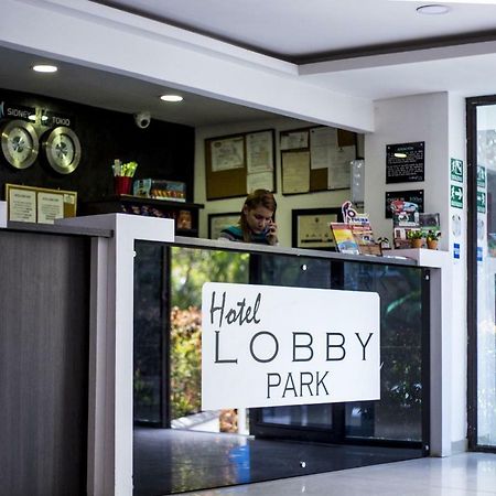 Lobby Park Hotel Medellin Bagian luar foto